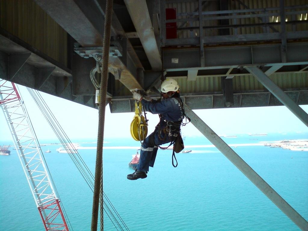 Industrial_Rope_Access_on_Oil_Rig